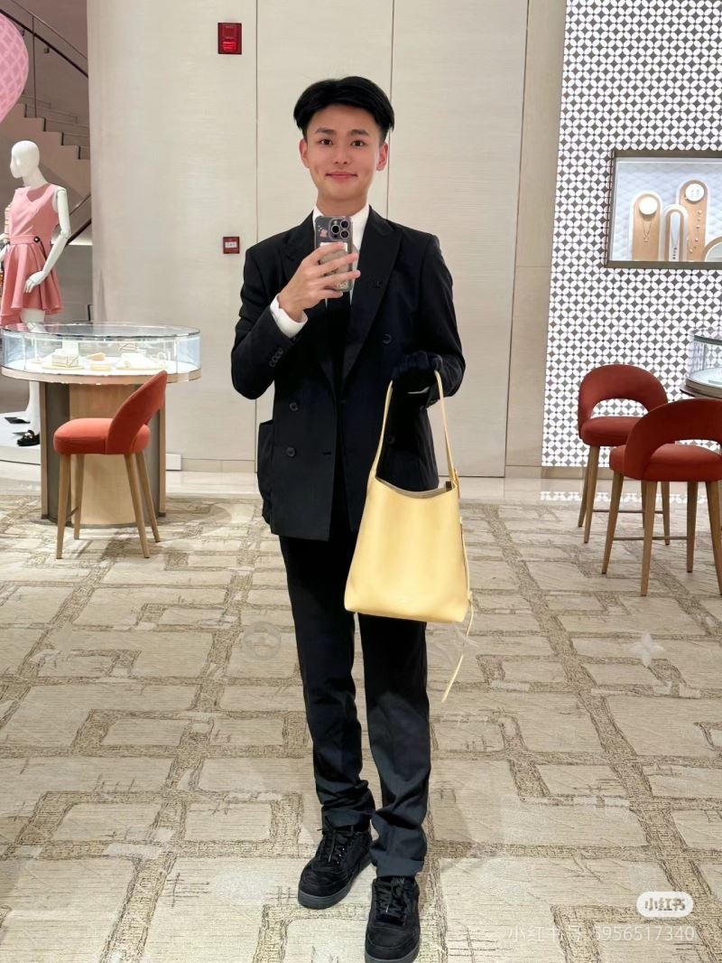 Louis Vuitton Hobo Bags